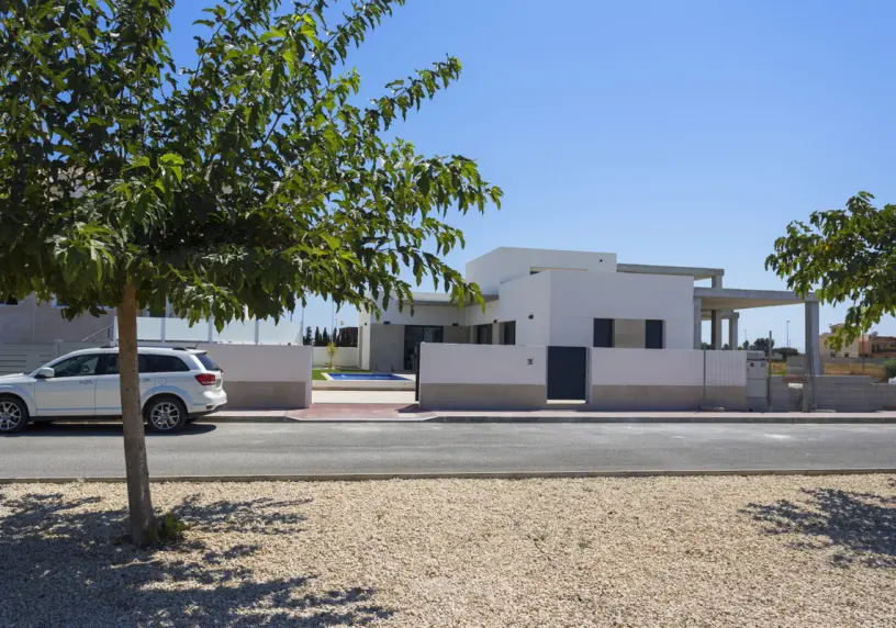 Nueva Daya Villa