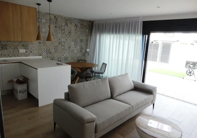 RAMBLA BEACH SEMIS