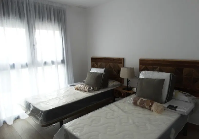 RAMBLA BEACH SEMIS