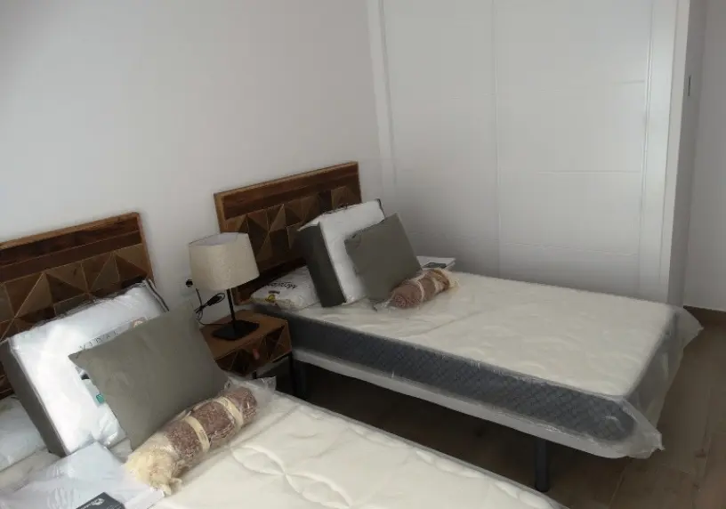 RAMBLA BEACH SEMIS