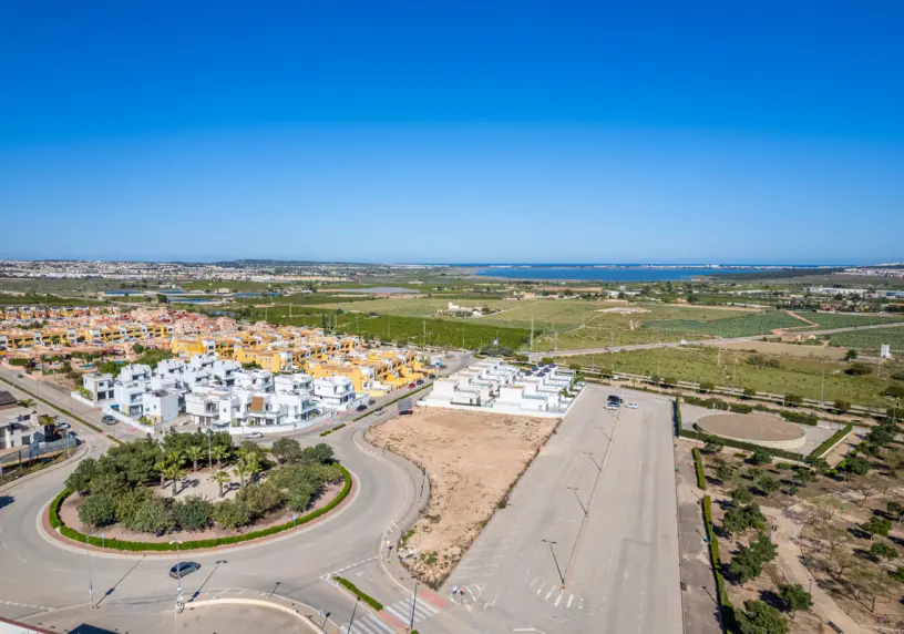 RESIDENCIAL LAGUNA AZUL - KEY READY!