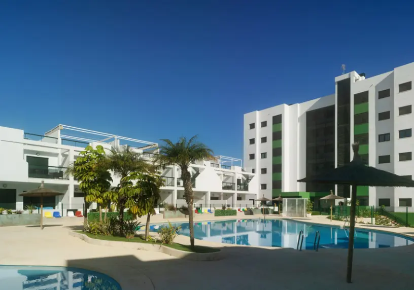 Residencial Lago Varese - Apartments