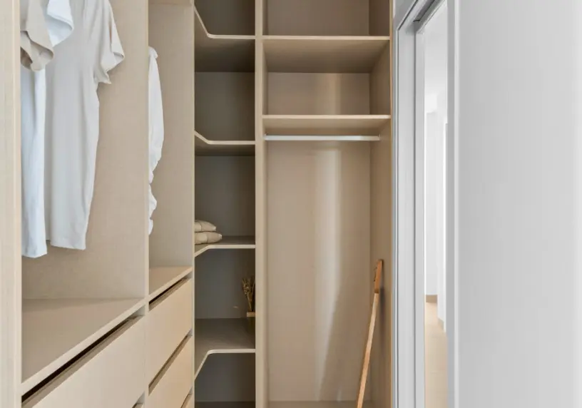 Antilia Apartment IV - KEY READY